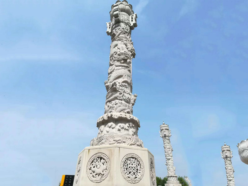 石雕龍柱 (1).jpg